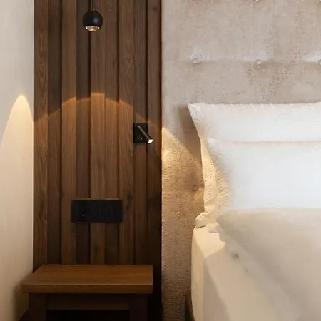 Camino Rustic Chic 4* 리비뇨
